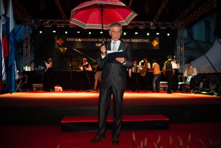 Presenetljiv odziv ob prvem dnevu praznovanja 50. Dnevov narodnih noš in oblačilne dediščine v Kamniku (22)